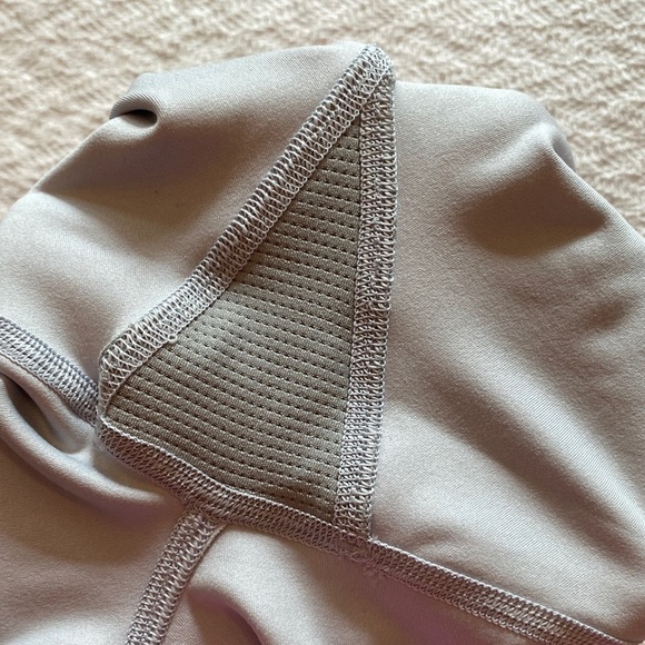 Athleta elation 7/8 tight Blue and Gray Patterned Leggings - Picture 10 of 10